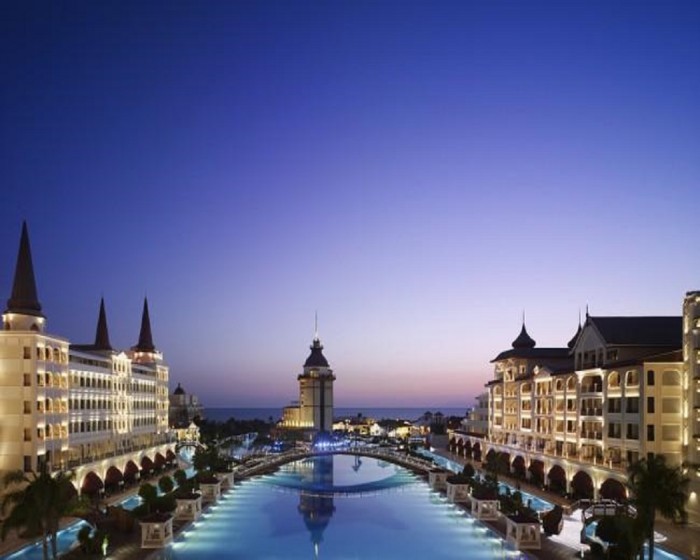 هتل فوق مدرن و پنج ستاره مردان در ترکیه
